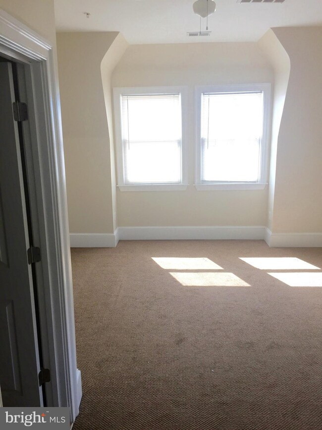 1629 Saint Paul St unit 6, Baltimore, MD 21202 - photo 6