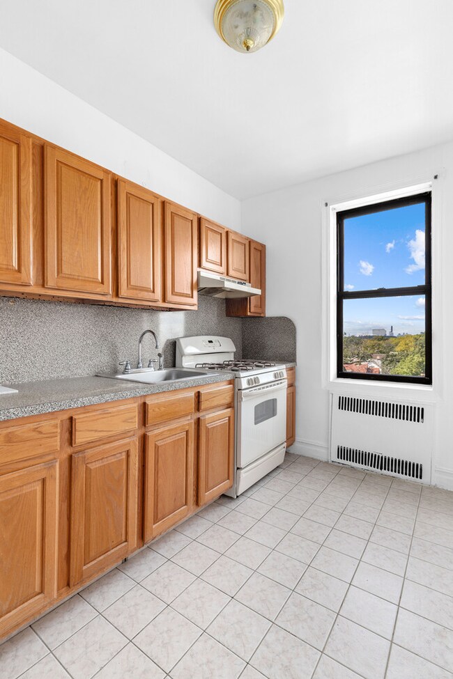 1710 Ave H unit F6, New York City, NY 11230 - photo 5
