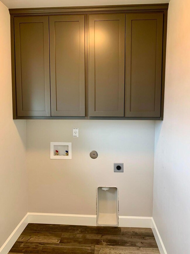 798 NW 27th St, Redmond, OR 97756 - photo 7