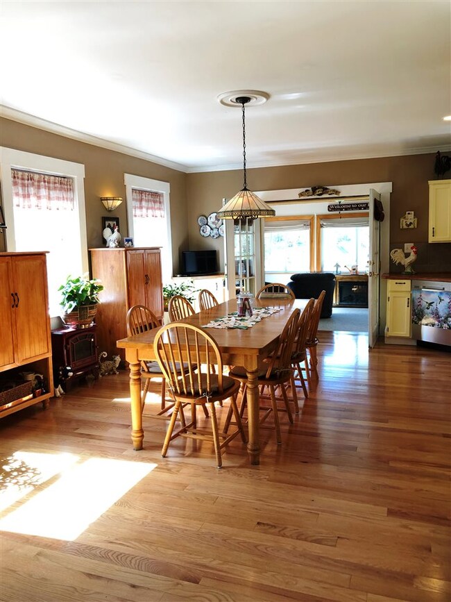 44 Jefferson Rd, Whitefield, NH 03598 - photo 4