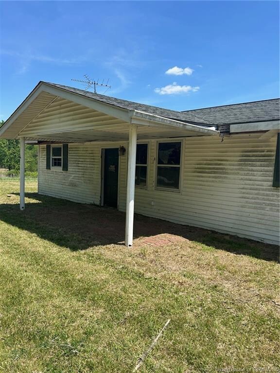 4104 N Blanton Rd, Scottsburg, IN 47170 - photo 3