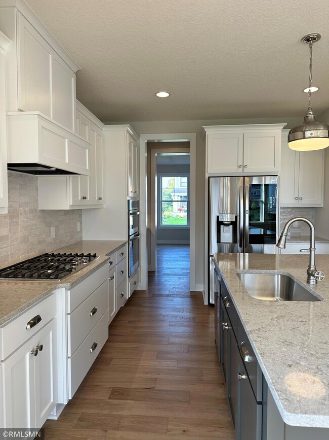 5823 131st St N, Hugo, MN 55038 - photo 3