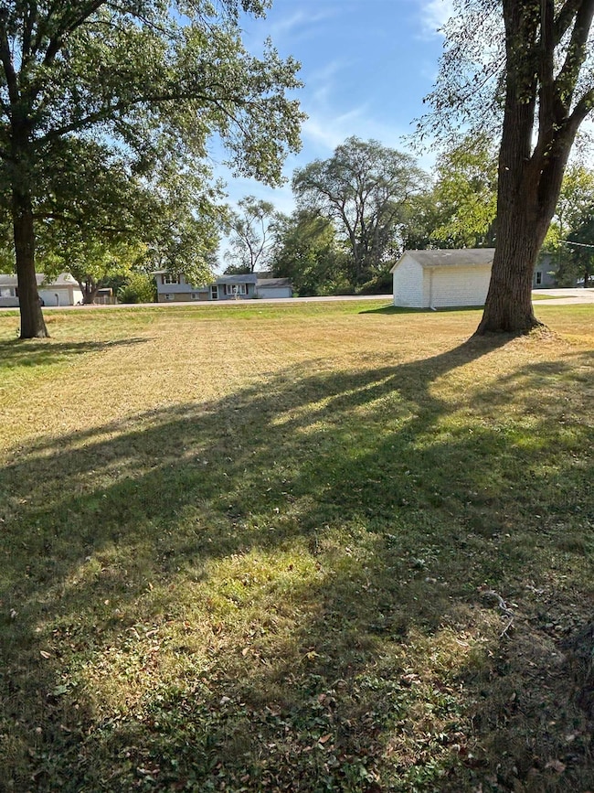 871 E Cranston Rd, Beloit, WI 53511 - photo 4