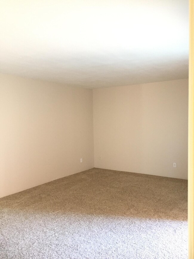 2 Primary Bedroom_c