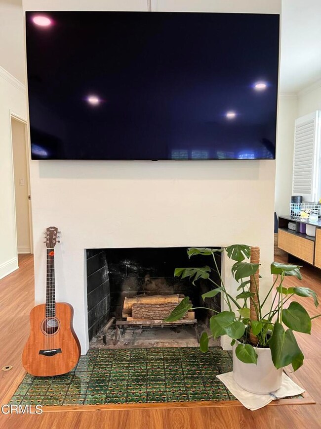 4750 Santa Lucia Dr, Woodland Hills, CA 91364 - photo 5