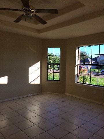 222 Caramel Dr, Alamo, TX 78516 - photo 2