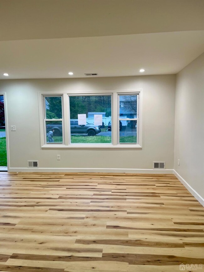 225 Woolworth Ave unit 227, South Plainfield, NJ 07080 - photo 4