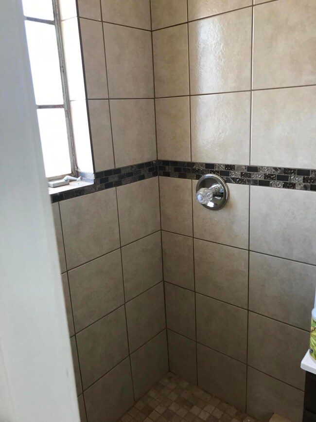 624 La Paz Dr, El Paso, TX 79915 - photo 3