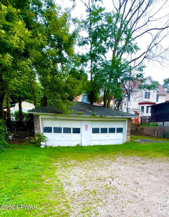 2087 N Main Ave, Scranton, PA 18508 - photo 3