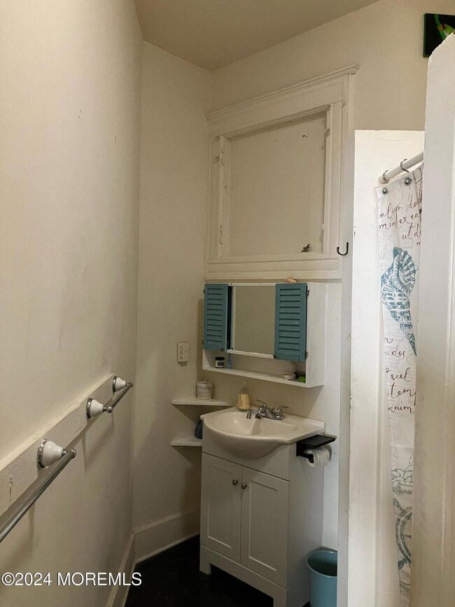 1090 Ocean Ave unit 7, Rumson, NJ 07760 - photo 3