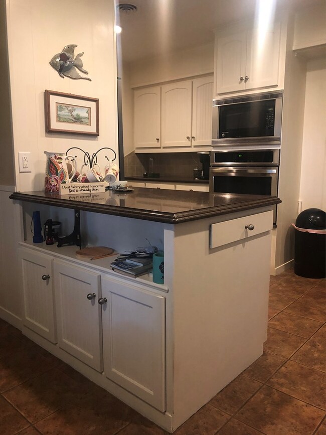 1925 Nancy Ave, Bay City, TX 77414 - photo 4