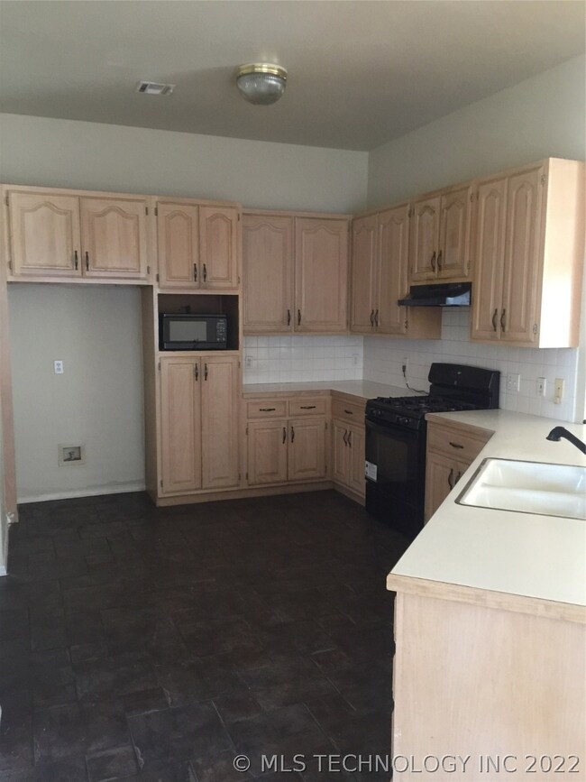 unlisted-address, Broken Arrow, OK 74012 - photo 5