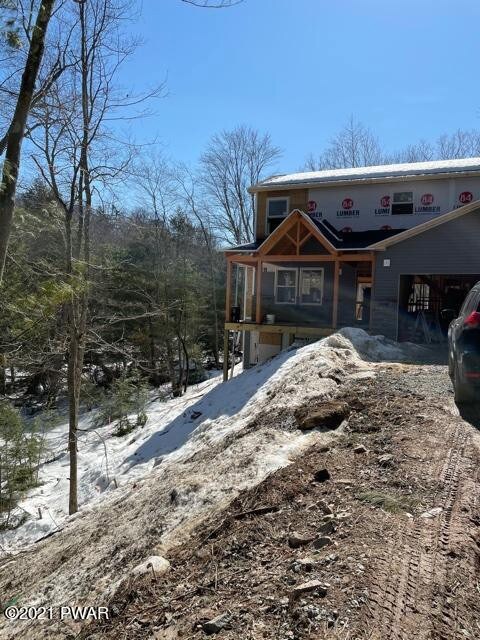 209 Surrey Dr, Hawley, PA 18428 - photo 4