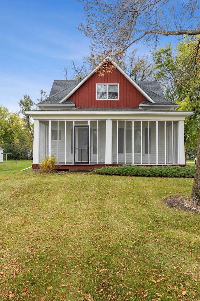 201 1st Ave E, Buffalo, ND 58011 - photo 2