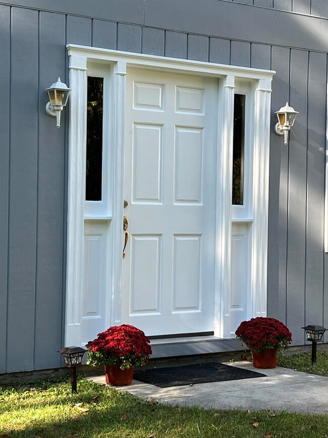 317 Trumbull Hill Rd, Shaftsbury, VT 05262 - photo 3