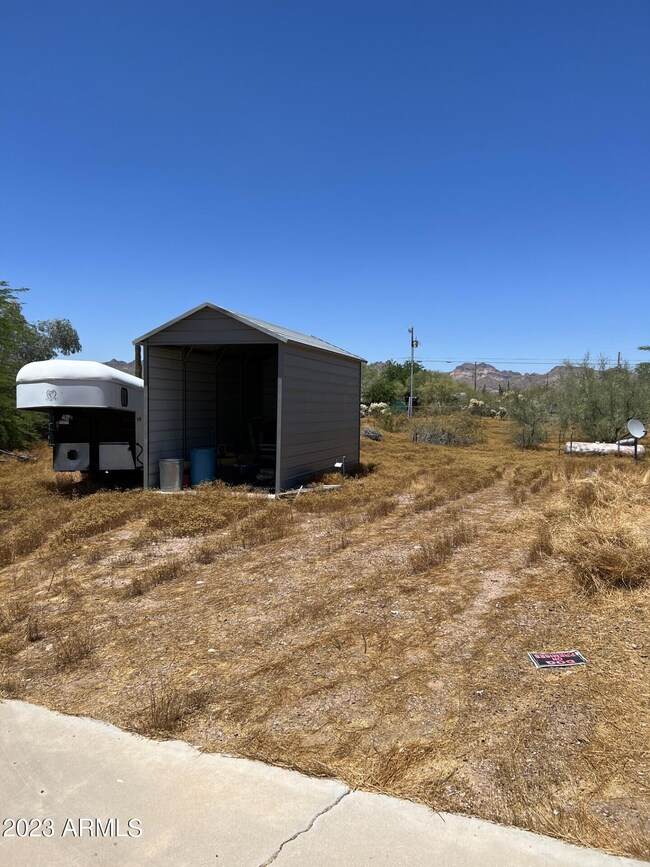 Extra Covered Carport Area