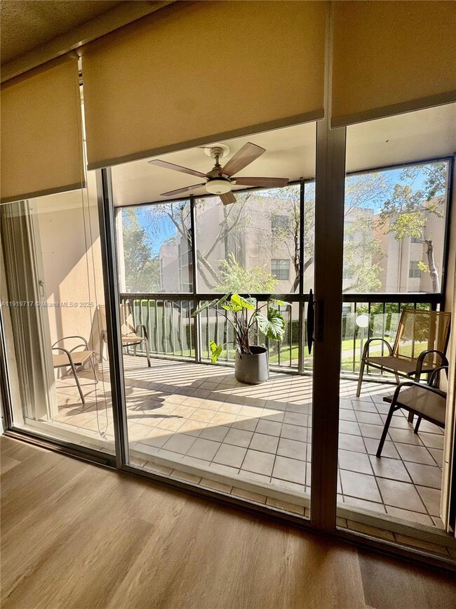 10985 SW 107 St unit 216, Miami, FL 33176 - photo 5