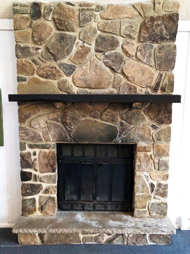 947 Country Place Dr, Tobyhanna, PA 18466 - photo 5