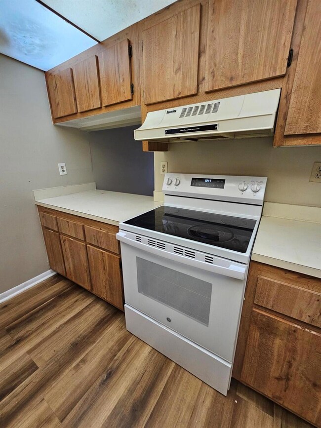 Presidential Golfview unit 2050, West Palm Beach, FL 33401 - photo 6