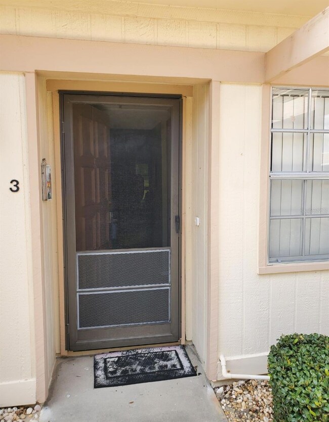 11132 Pembridge Ct unit 3, Port Richey, FL 34668 - photo 2