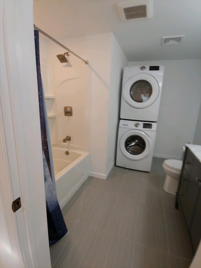 3 Whittier Dr unit A, Seabrook, NH 03874 - photo 4