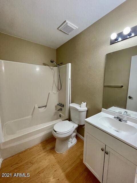 bathroom1
