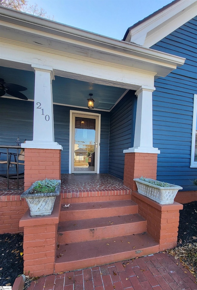 210 E Fairview Ave, Greer, SC 29651 - photo 2