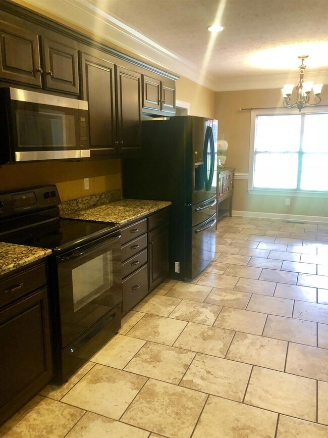 160 Old Stone Cir, Manchester, TN 37355 - photo 4