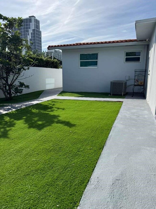 2943 SW 36th Ave unit STUDIO, Miami, FL 33133 - photo 7