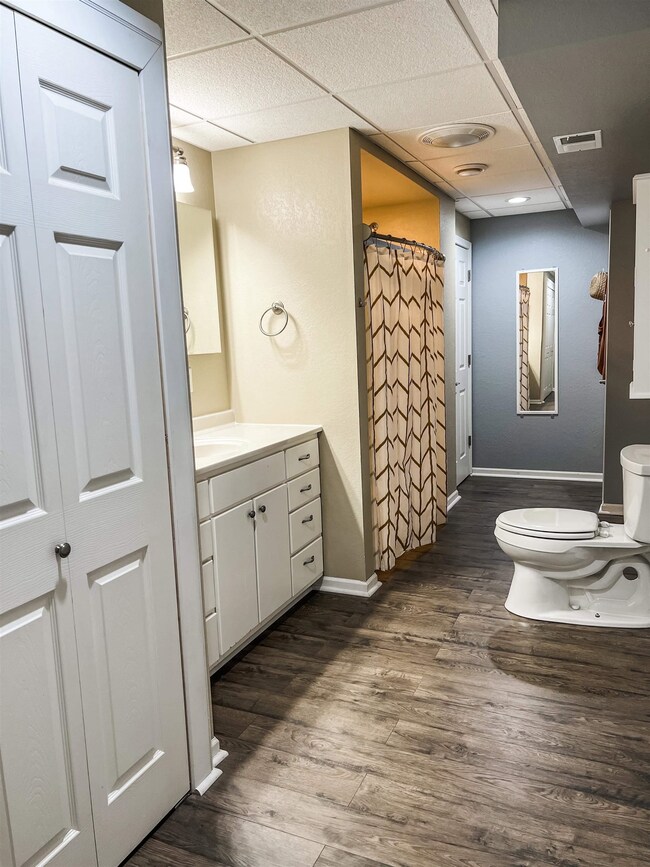 4014 Jodi Dr, Waterloo, IA 50701 - photo 7