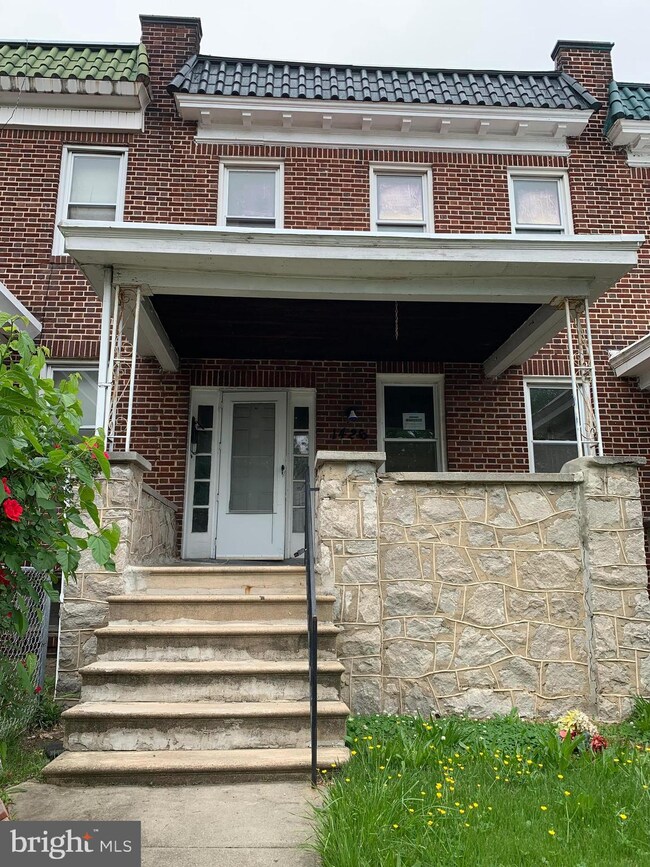 1426 Gorsuch Ave, Baltimore, MD 21218 - photo 2