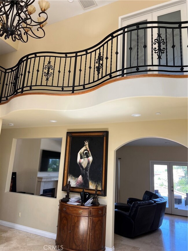 5165 Calatrana Dr, Woodland Hills, CA 91364 - photo 5