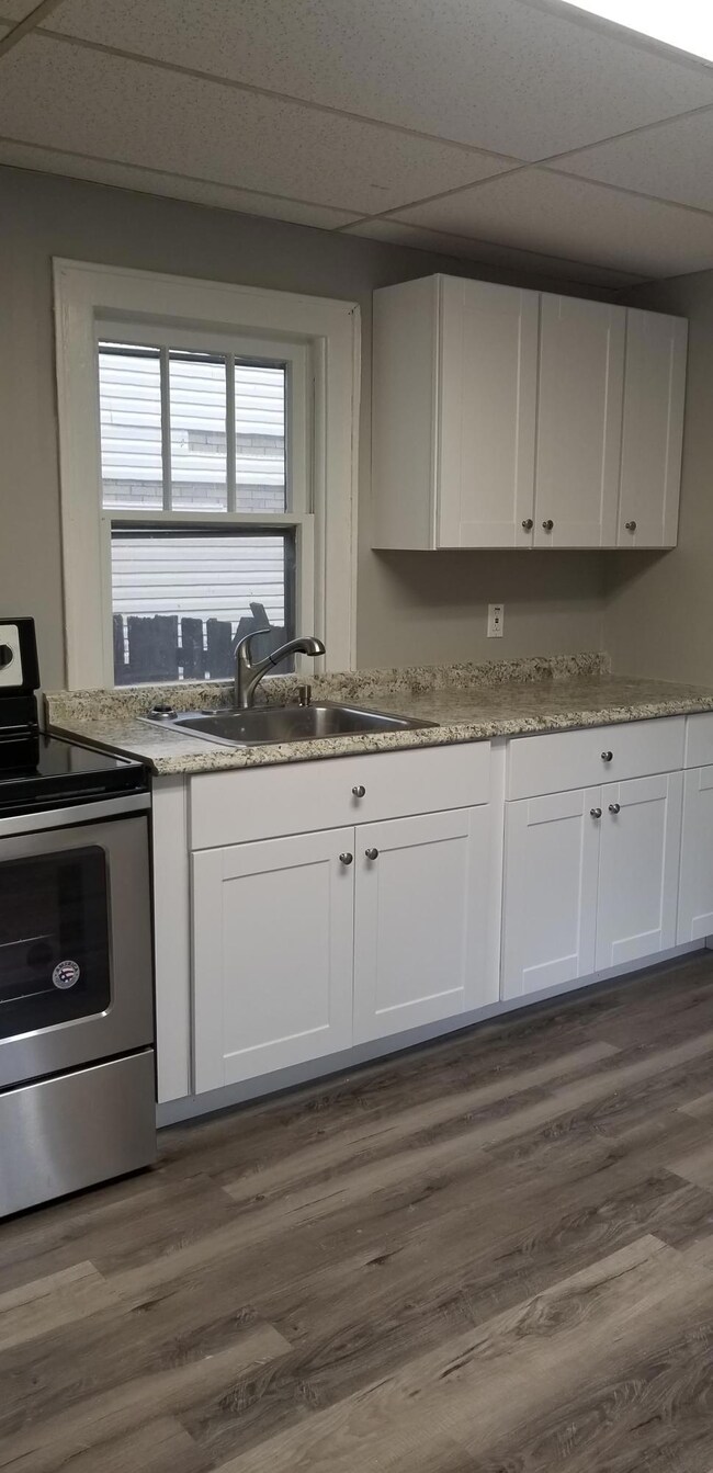 687 S Wayne Ave, Columbus, OH 43204 - photo 5