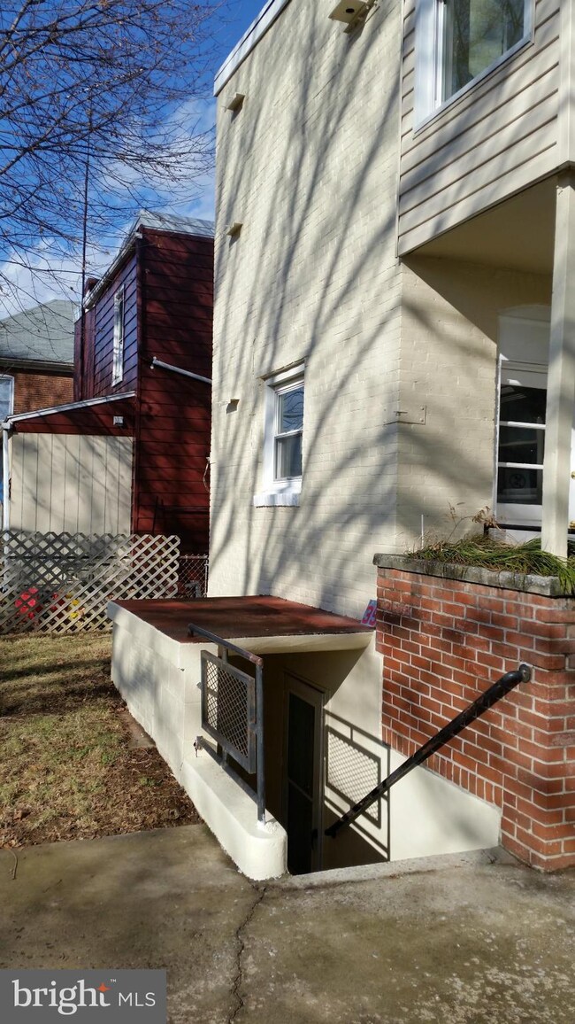359 S Cannon Ave, Hagerstown, MD 21740 - photo 5