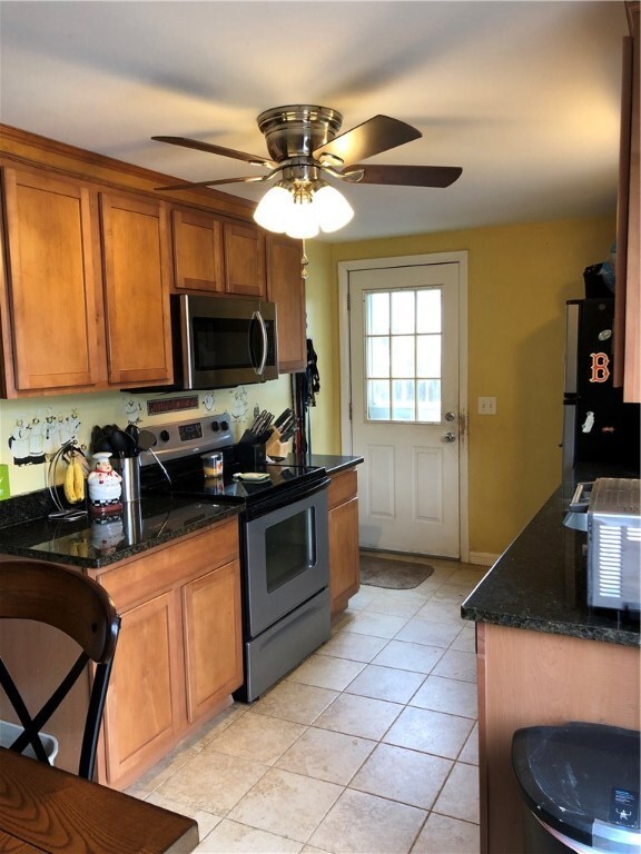 191 Vineyard Rd, Warwick, RI 02889 - photo 6