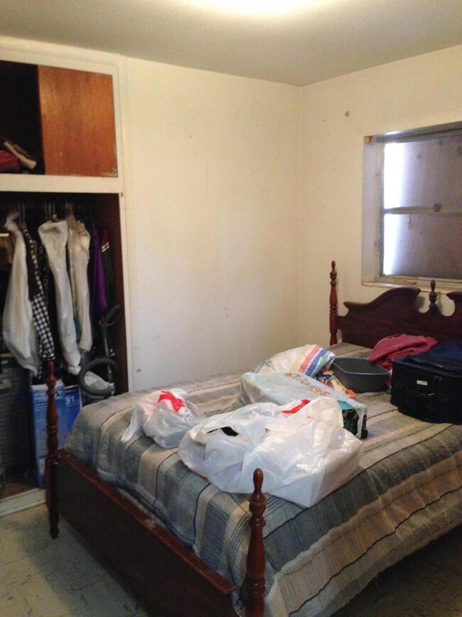 613 SW 14th St, Belle Glade, FL 33430 - photo 4