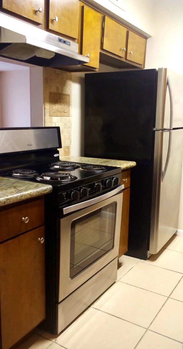 8521 Hearth Dr unit 34, Houston, TX 77054 - photo 4