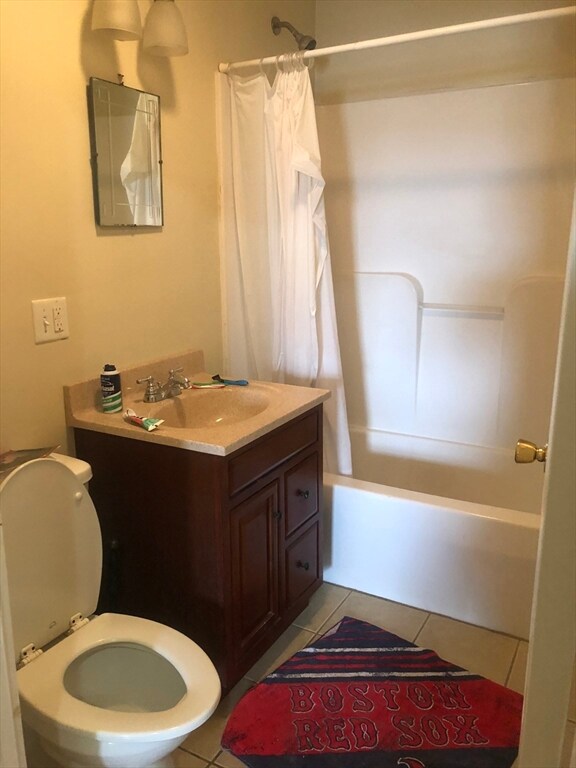 246 Humphrey St unit 2, Marblehead, MA 01945 - photo 7