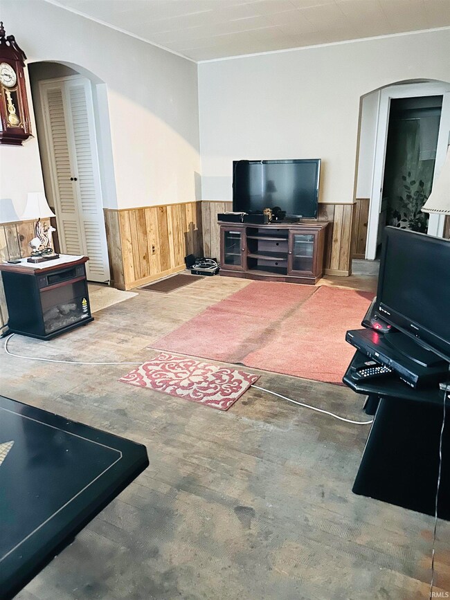 HARDWOOD FLOORS