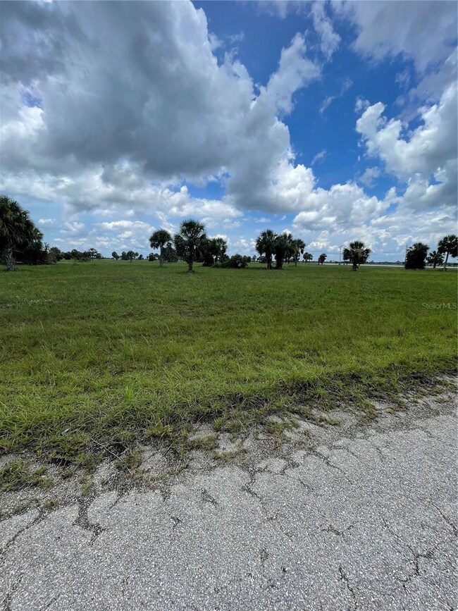 10 Redbud Ct, Meadows and Villas, FL 33946 - photo 6