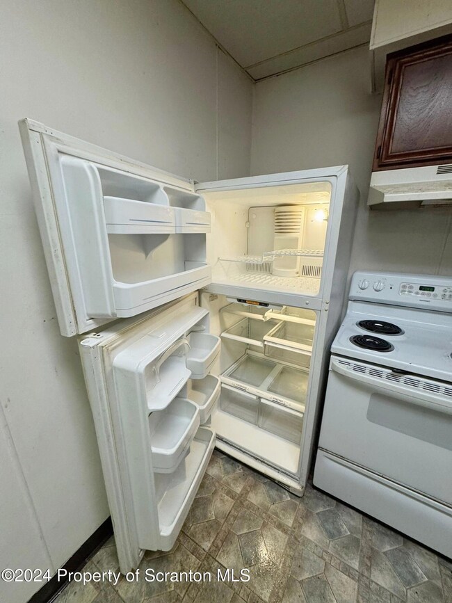 130 9th St unit 2, Wyoming, PA 18644 - photo 7