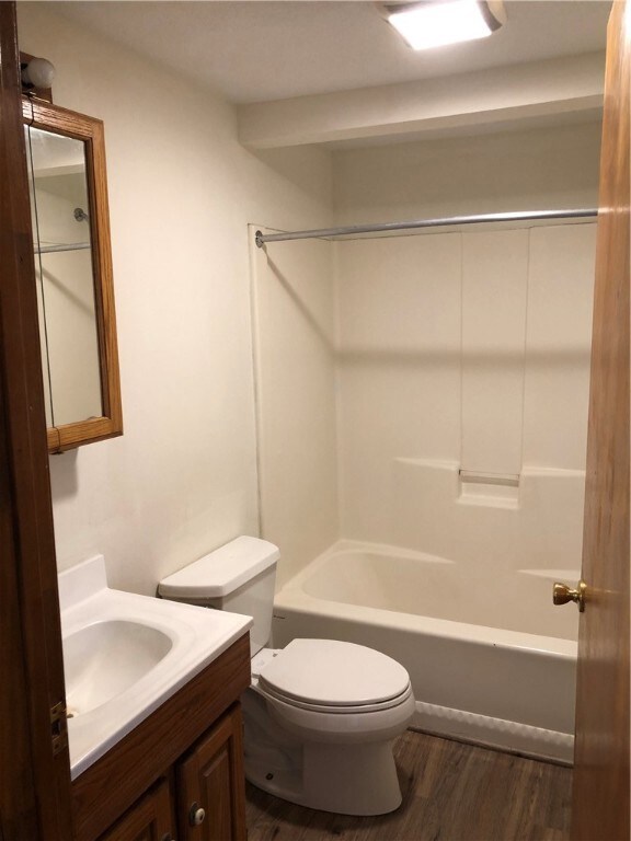 1060 Douglas Ave unit 2, Providence, RI 02904 - photo 5