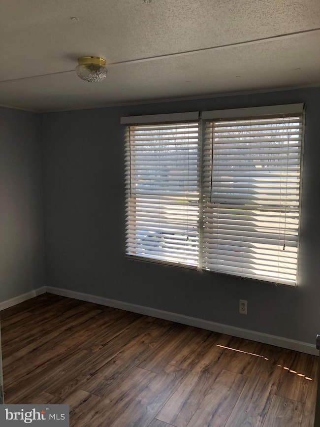 107 Chesapeake Mobile Ct, Hanover, MD 21076 - photo 7