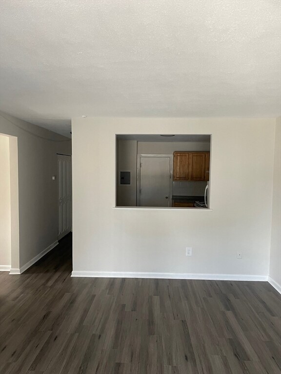 700 Cummins Hwy unit 10, Boston, MA 02126 - photo 2