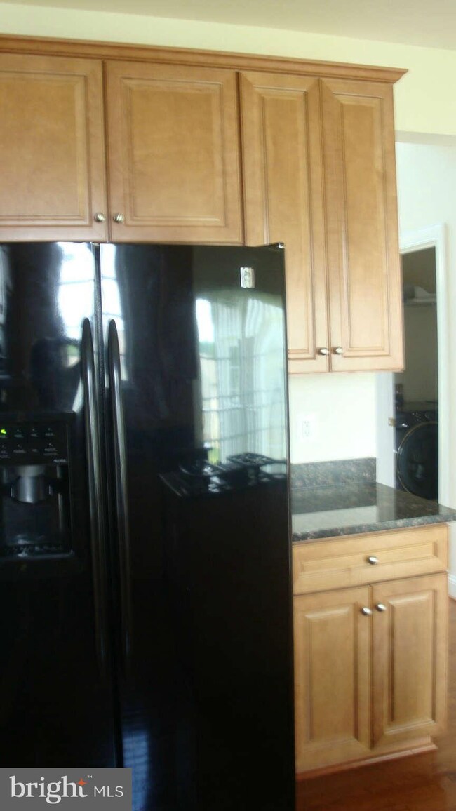 3311 Mccorkle Ct, Triangle, VA 22172 - photo 7