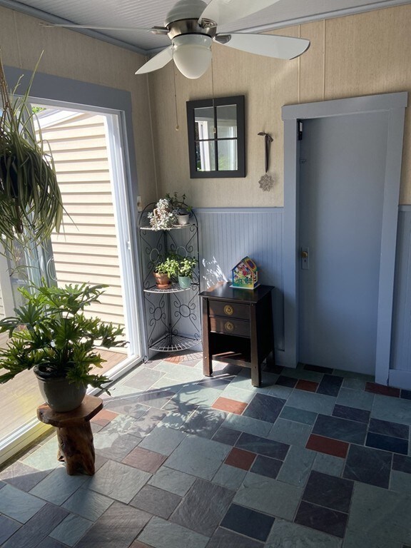 4 Farnum St, South Grafton, MA 01560 - photo 5