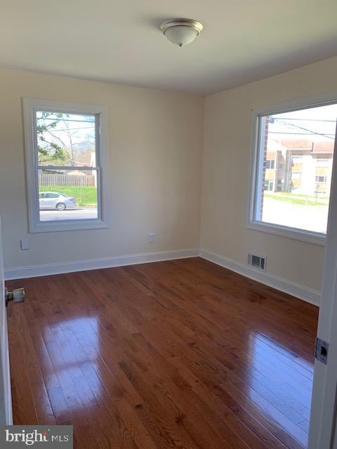 7001 E Chesapeake St, Hyattsville, MD 20785 - photo 4