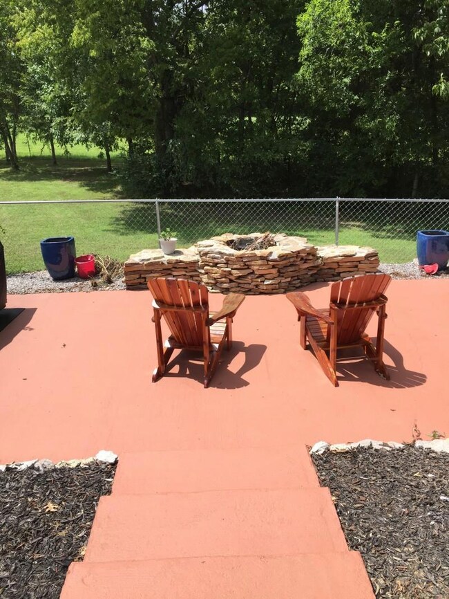 332 John Shaw Rd, Lewisburg, TN 37091 - photo 5