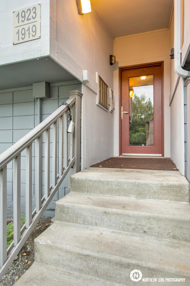 4_BuildingEntrance