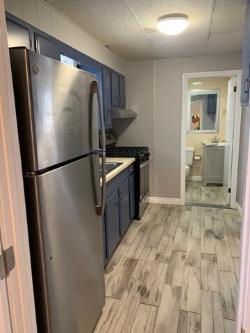 193 Snell St unit 1, Fall River, MA 02721 - photo 3